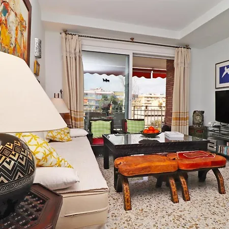 Del Parque Flats Castillo Apartment *